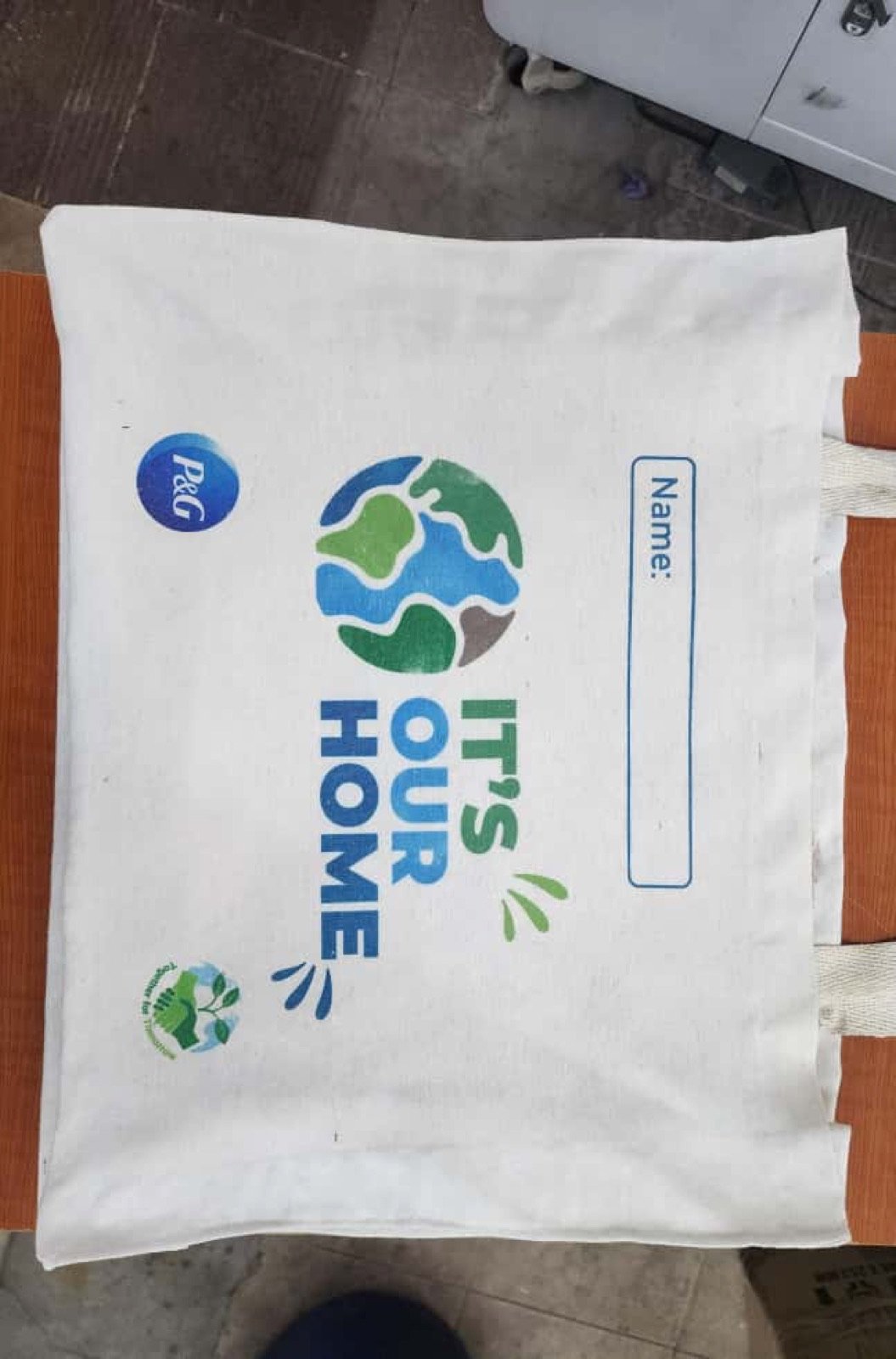 P&G branded tote bag